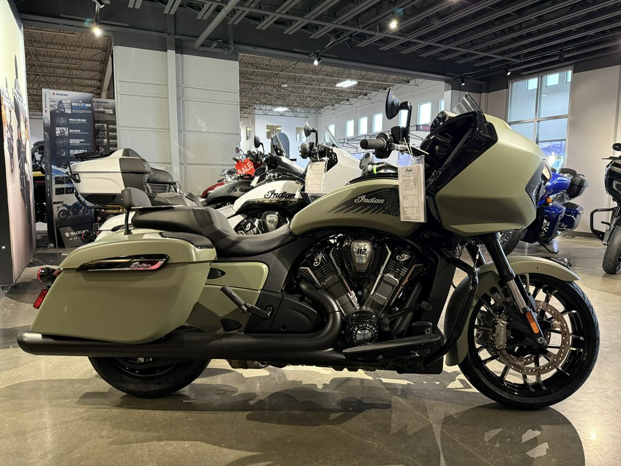 2025 Indian Motorcycle Challenger® Dark Horse® 112