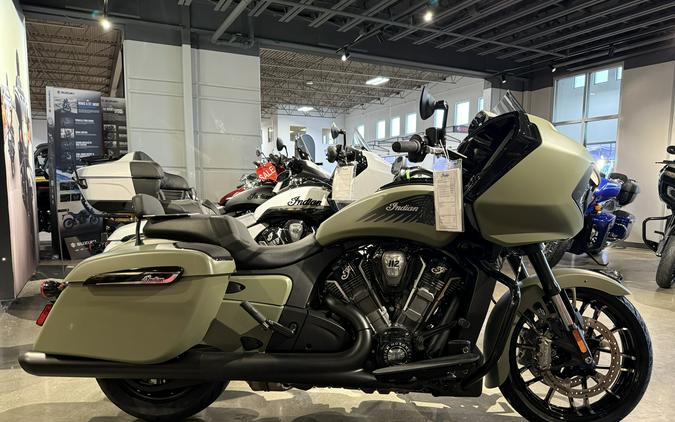 2025 Indian Motorcycle Challenger® Dark Horse® 112