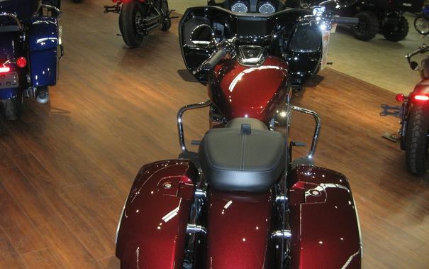 2022 Indian Motorcycle Indian Challenger Limited - MAROON METALLIC