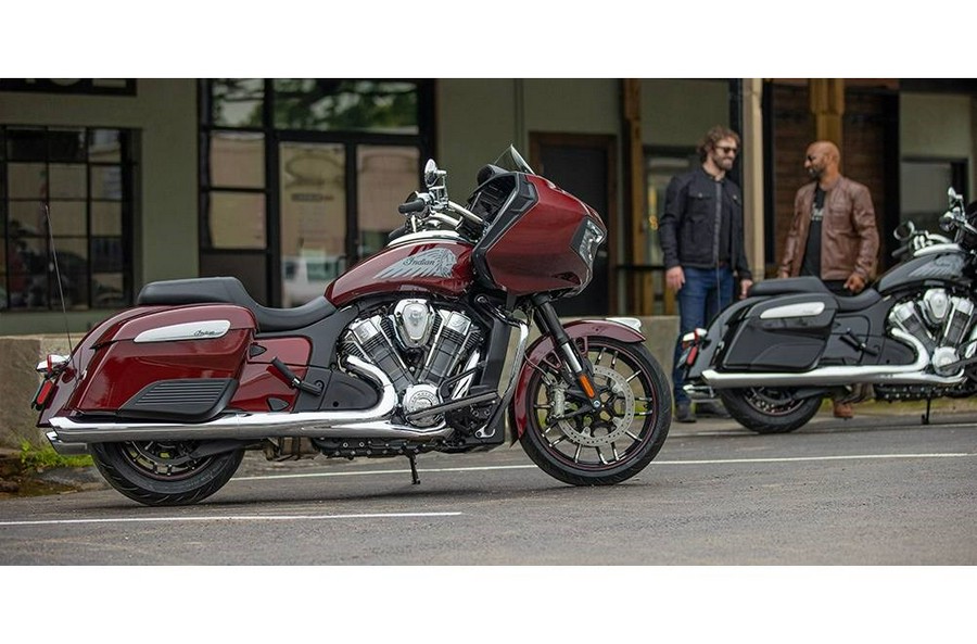 2022 Indian Motorcycle Indian Challenger Limited - MAROON METALLIC