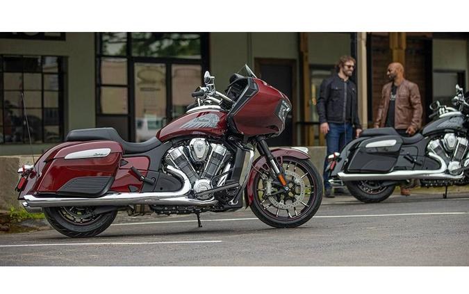 2022 Indian Motorcycle Indian Challenger Limited - MAROON METALLIC