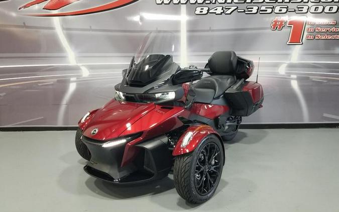 2024 Can-Am® Spyder RT Limited Dark Wheels