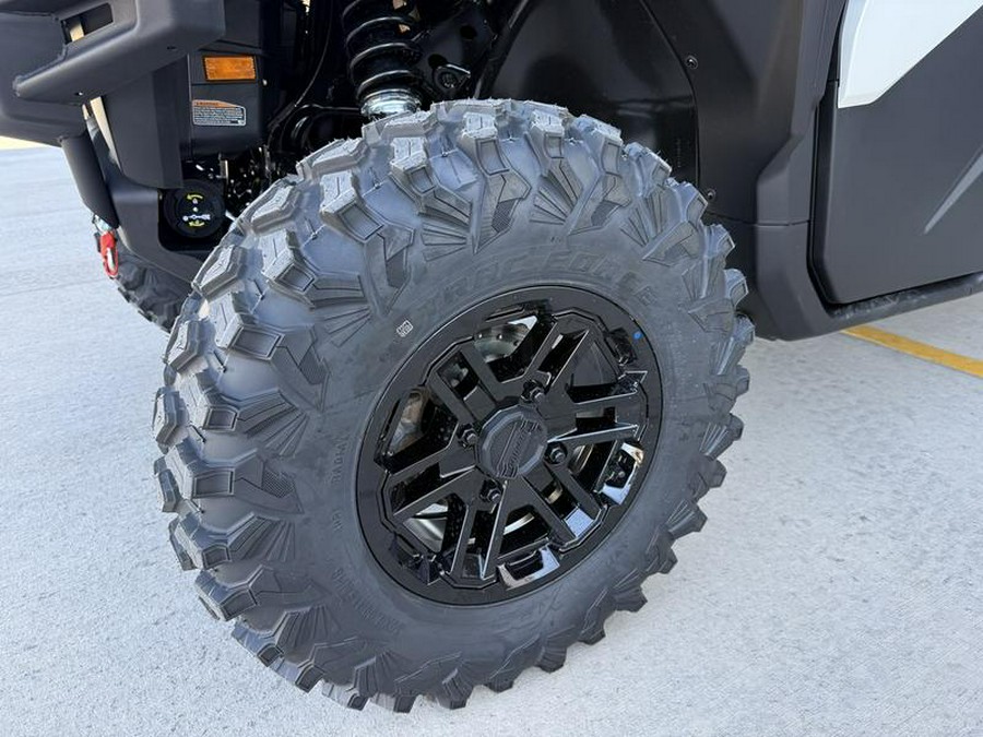 2026 Can-Am® Defender MAX Limited HD11