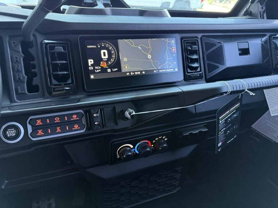 2026 Can-Am® Defender MAX Limited HD11