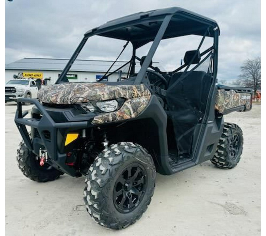 2024 Can-Am Defender XT HD7