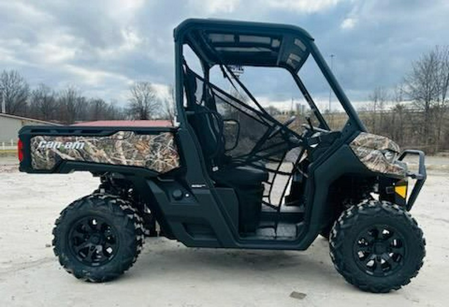 2024 Can-Am Defender XT HD7