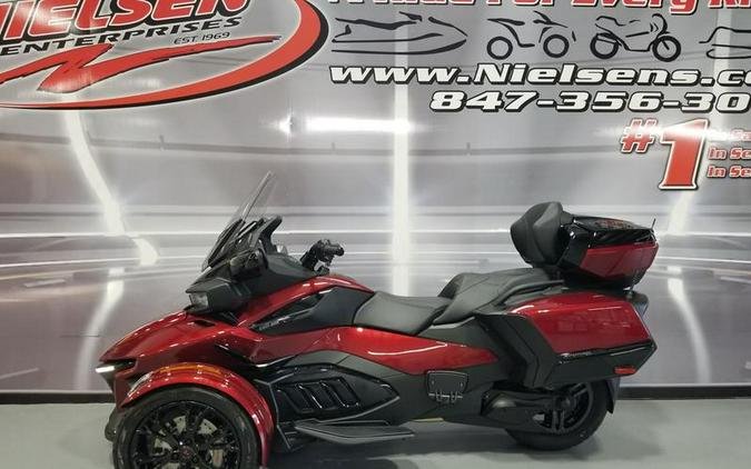 2024 Can-Am® Spyder RT Limited Dark Wheels