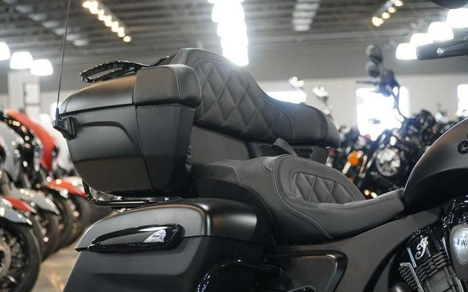2025 Indian Motorcycle® Roadmaster® PowerPlus Dark Horse® Black Smoke
