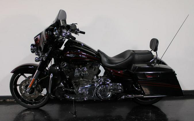 2011 Harley-Davidson FLHXSE2 - CVO Street Glide