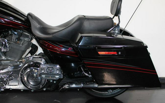 2011 Harley-Davidson FLHXSE2 - CVO Street Glide