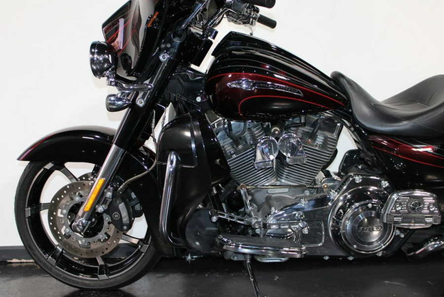 2011 Harley-Davidson FLHXSE2 - CVO Street Glide