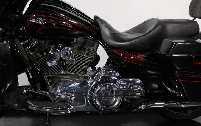 2011 Harley-Davidson FLHXSE2 - CVO Street Glide