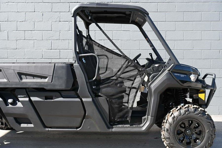 2023 Can-Am® Defender PRO XT HD10