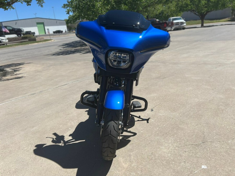 2024 Harley-Davidson® Street Glide® Blue Burst - Black Finish