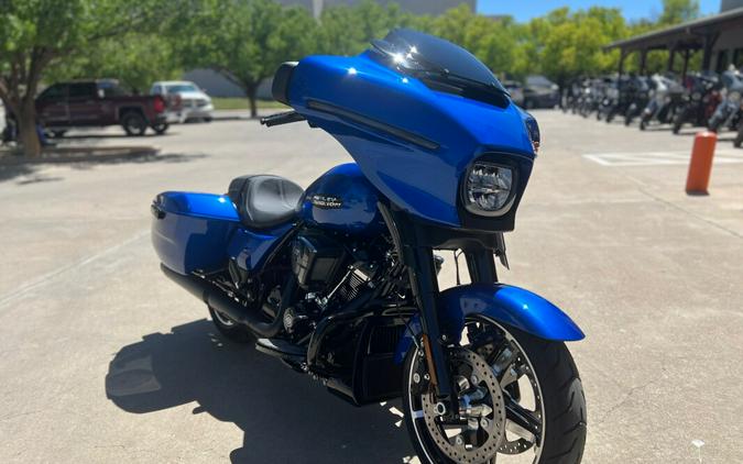 2024 Harley-Davidson® Street Glide® Blue Burst - Black Finish