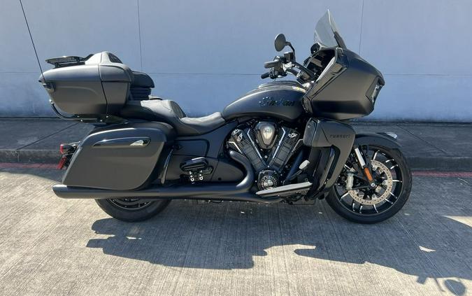 2024 Indian Motorcycle® Pursuit® Dark Horse® Black Smoke