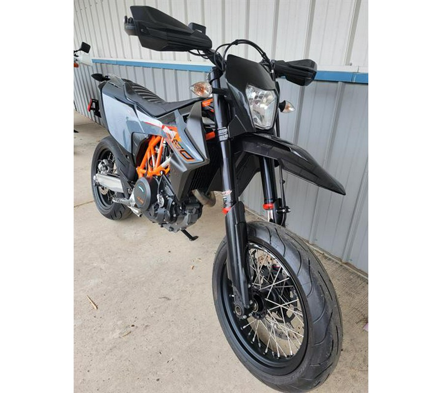 2022 KTM 690 SMC R