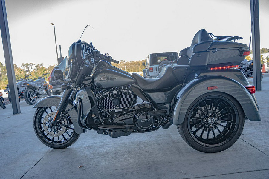 2025 Harley-Davidson® FLHTCUTG - Tri Glide® Ultra