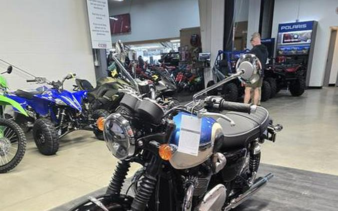 2026 Triumph BONNEVILLE T120.