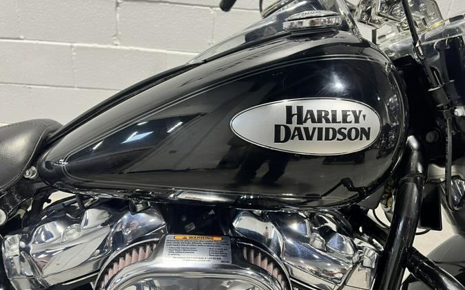 2022 Harley-Davidson® Heritage Classic 114 Vivid Black FLHCS