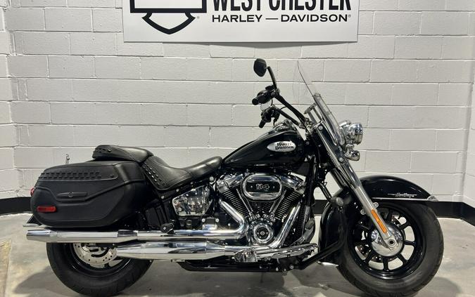 2022 Harley-Davidson® Heritage Classic 114 Vivid Black FLHCS