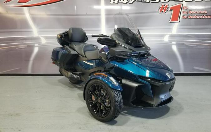 2024 Can-Am® Spyder RT Limited Dark Wheels