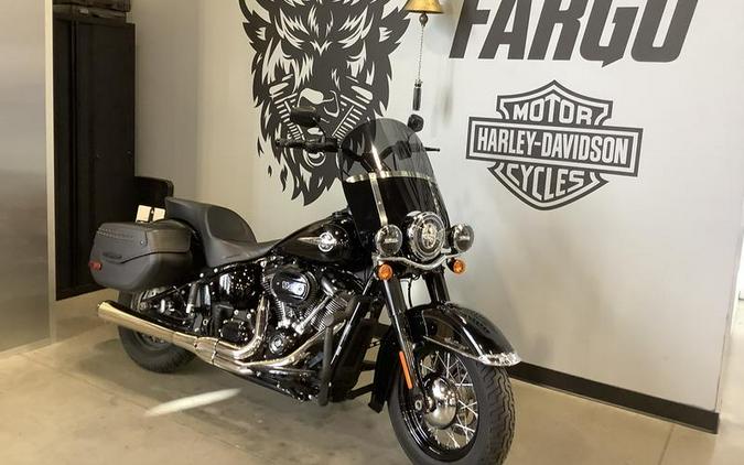 2020 Harley-Davidson® FLHCS - Heritage Classic 114