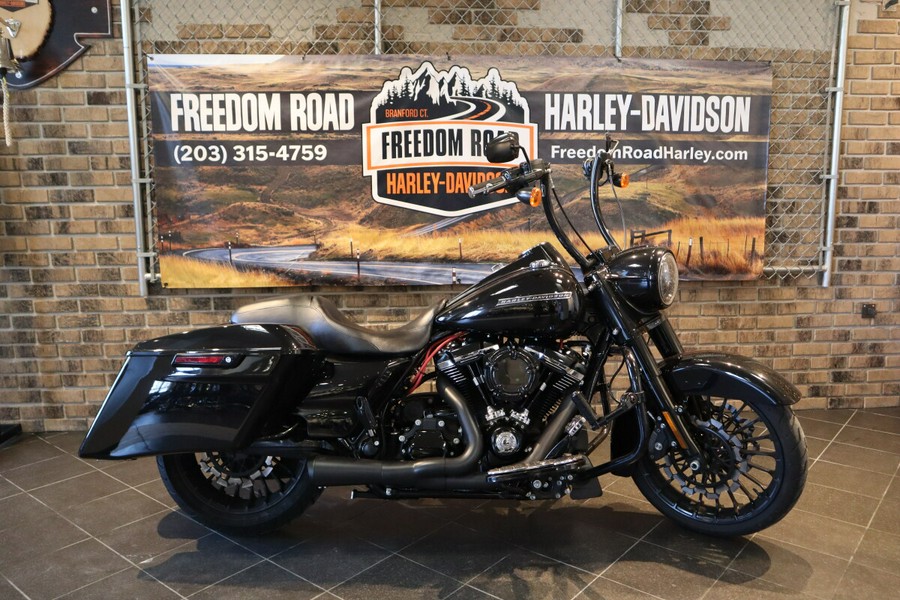 2017 Road King® Special (FLHRXS)