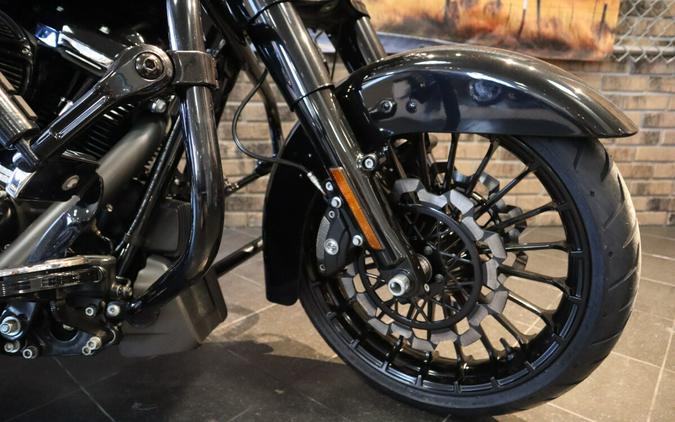 2017 Road King® Special (FLHRXS)