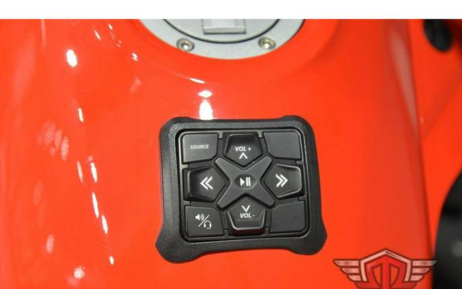 2022 Can-Am Spyder F3 Limited Chrome Wheels