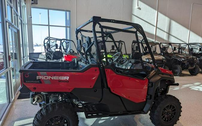 2024 Honda® Pioneer 1000 Deluxe