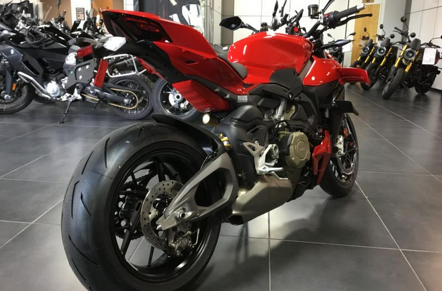New 2025 Ducati STREETFIGHTER V4S
