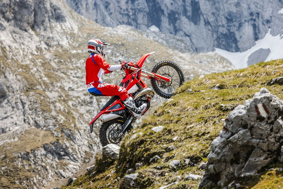 2027 BETA RR X-Pro 200 2-Stroke