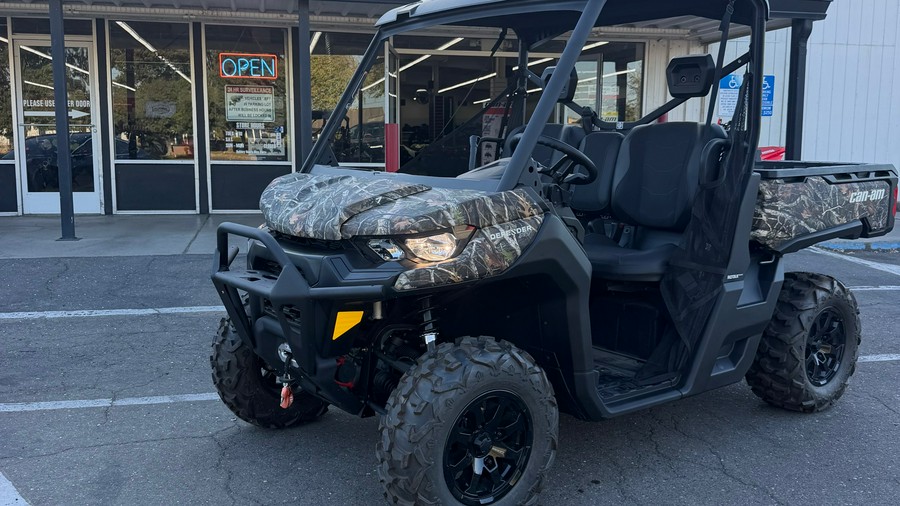 2026 DEFENDER XT HD7 - Can-Am