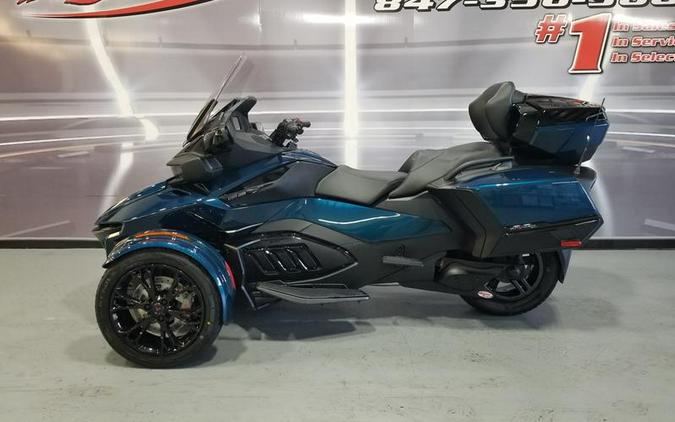 2024 Can-Am® Spyder RT Limited Dark Wheels