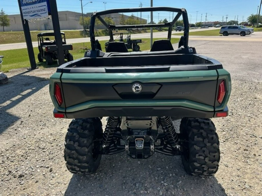 2026 Can-Am Commander DPS 700