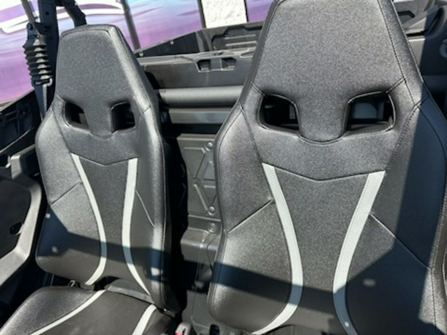 2026 Can-Am Commander DPS 700