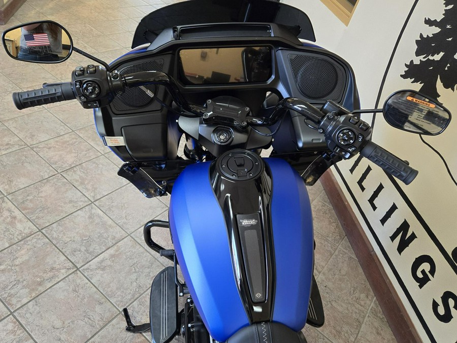 2026 Harley-Davidson® Road Glide® Aurora Blue Denim Black Trim