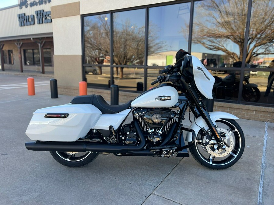 2024 Harley-Davidson® Street Glide® White Onyx Pearl - Black Finish