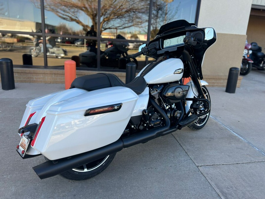 2024 Harley-Davidson® Street Glide® White Onyx Pearl - Black Finish