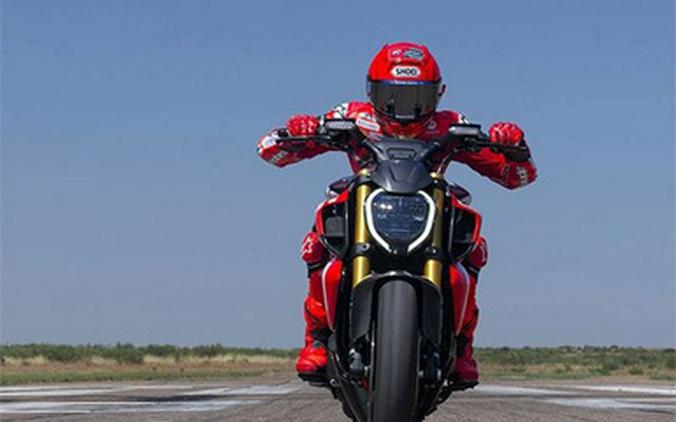 2026 Ducati Diavel V4 RS