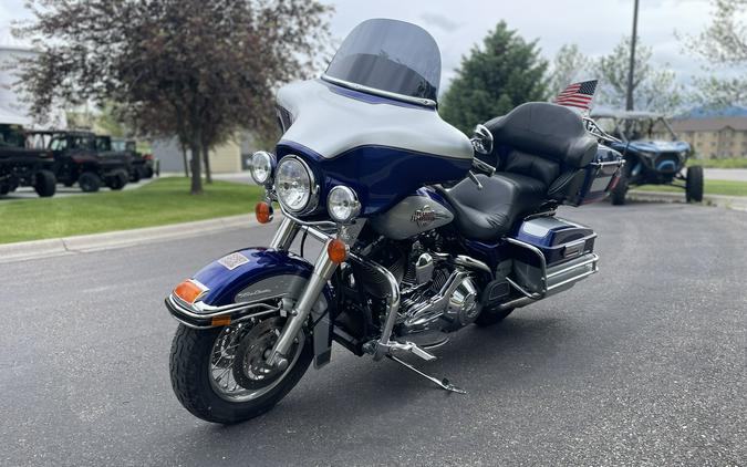 2006 FLHTCU