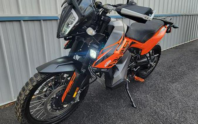 2022 KTM 890 Adventure