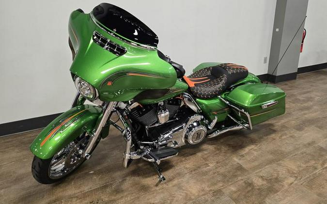 2015 Harley-Davidson® FLHX - Street Glide®