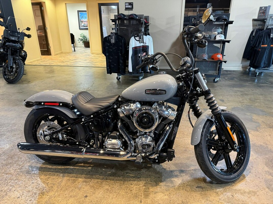 FXBB 2026 Street Bob