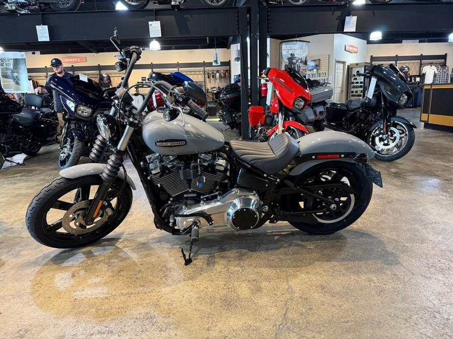 FXBB 2026 Street Bob