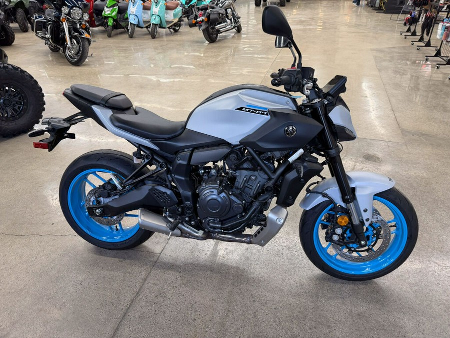 2025 Yamaha MT 07