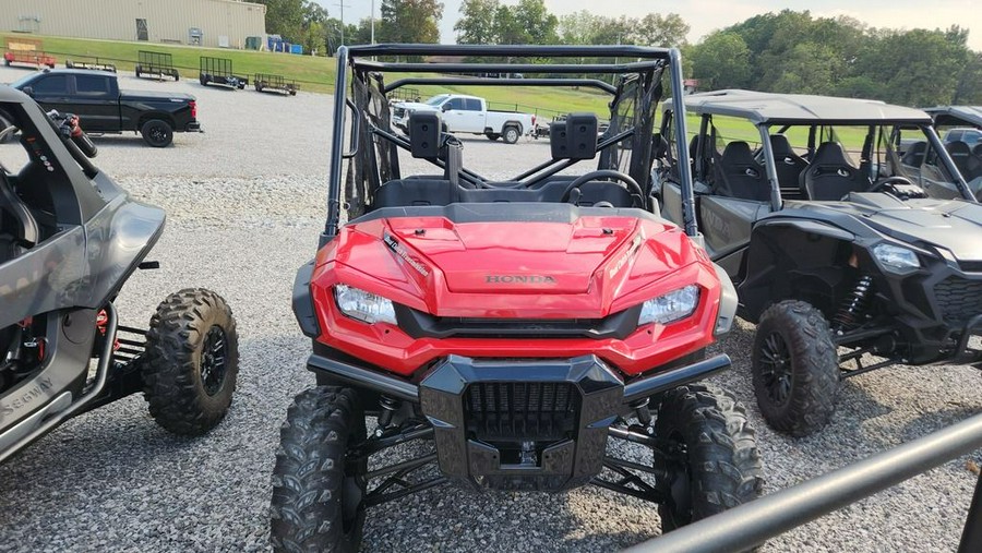 2025 Honda® Pioneer 1000-6 Deluxe Crew
