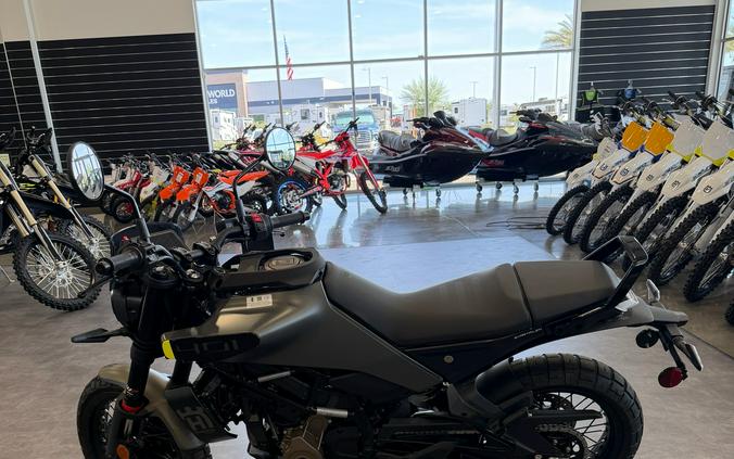 2024 Husqvarna Svartpilen 401