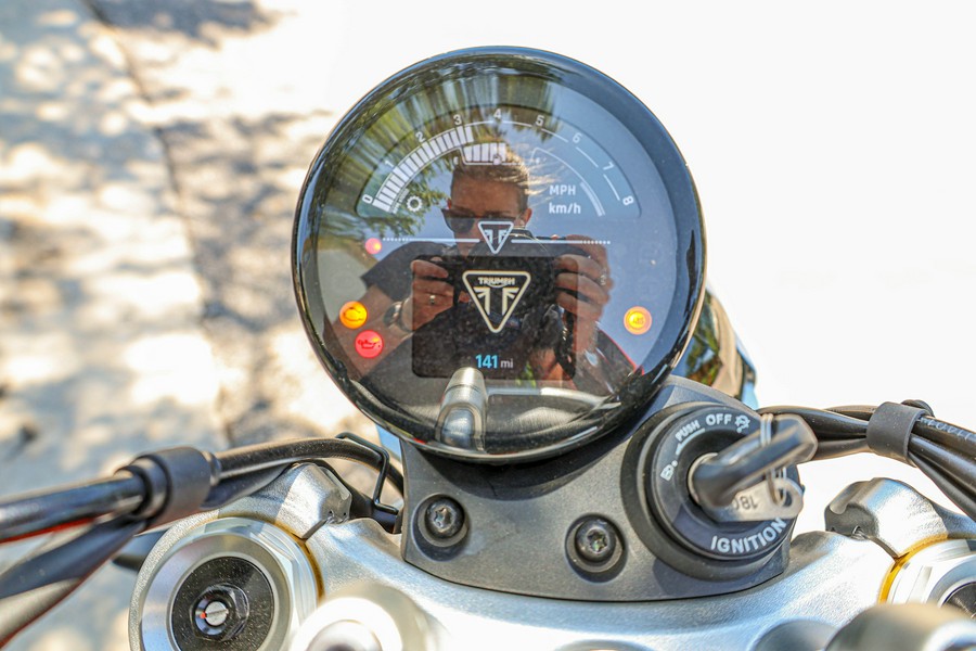 2025 TRIUMPH SPEED TWIN 1200